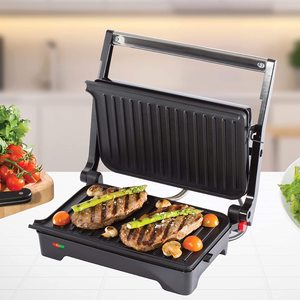 Daewoo SDA1572GE Grill in use.