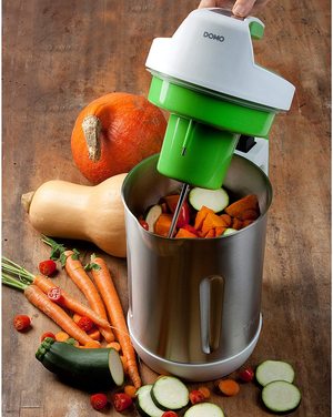 Domo DO705BL Soup Maker in use.