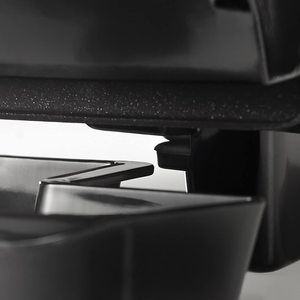 George Foreman 5 Portion Family Grill's floating hinge.