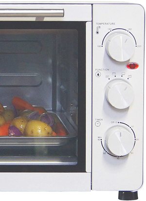 Igenix IG7131 Mini Oven's controls.
