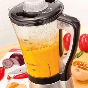 Judge Soup Maker in use.