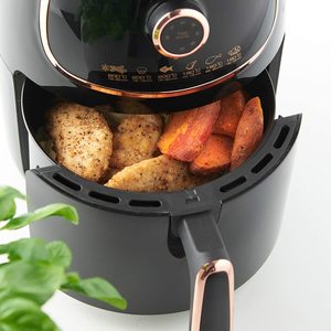 MisterChef Air Fryer's large capacity.