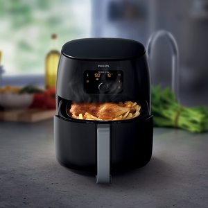 Philips Viva Collection Air Fryer XXL in use.