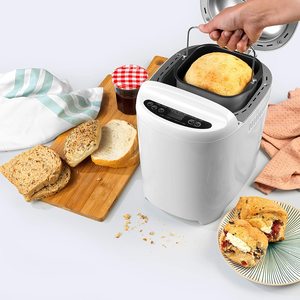 Progress EK4219P Digital Bread Maker in use.