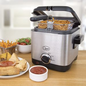 Quest 34250 Deep Fat Fryer in use.