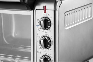 Russell Hobbs 26095 Express Air Fryer Mini Oven's controls.