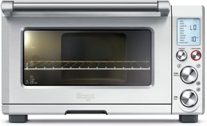 Sage The Smart Oven Pro Mini Oven's internal light.