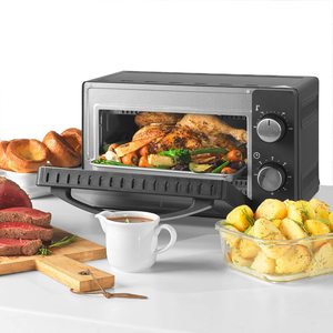Salter EK4358 Mini Oven in use.