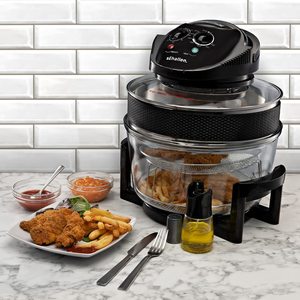 Schallen SCH1001 Glass Air Fryer next to fried food.