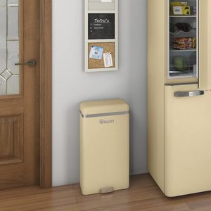 Swan Retro Sensor Bin in a kitchen.
