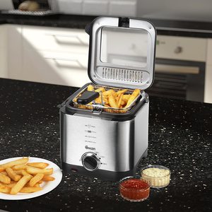 Swan SD6060N Stainless Steel Fryer in use.